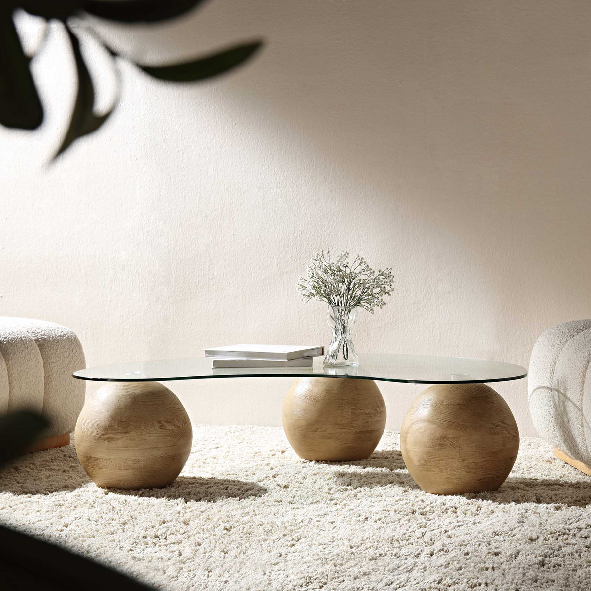 Sveti Curved Glass Coffee Table — Natural