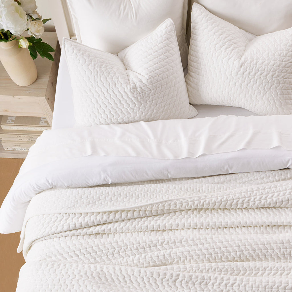 Hazel Cross-Stitch Velvet Quilt Set