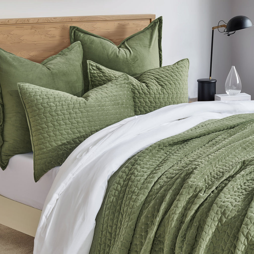 Hazel Cross-Stitch Velvet Quilt Set