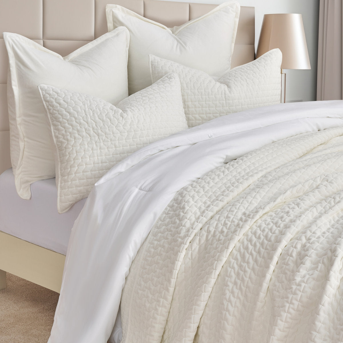 Hazel Cross-Stitch Velvet Quilt Set