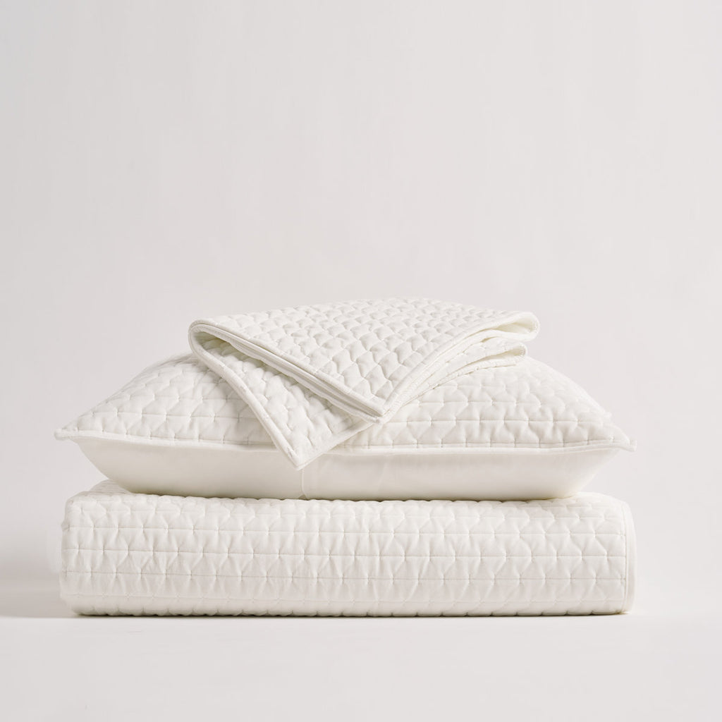 Hazel Cross-Stitch Velvet Quilt Set