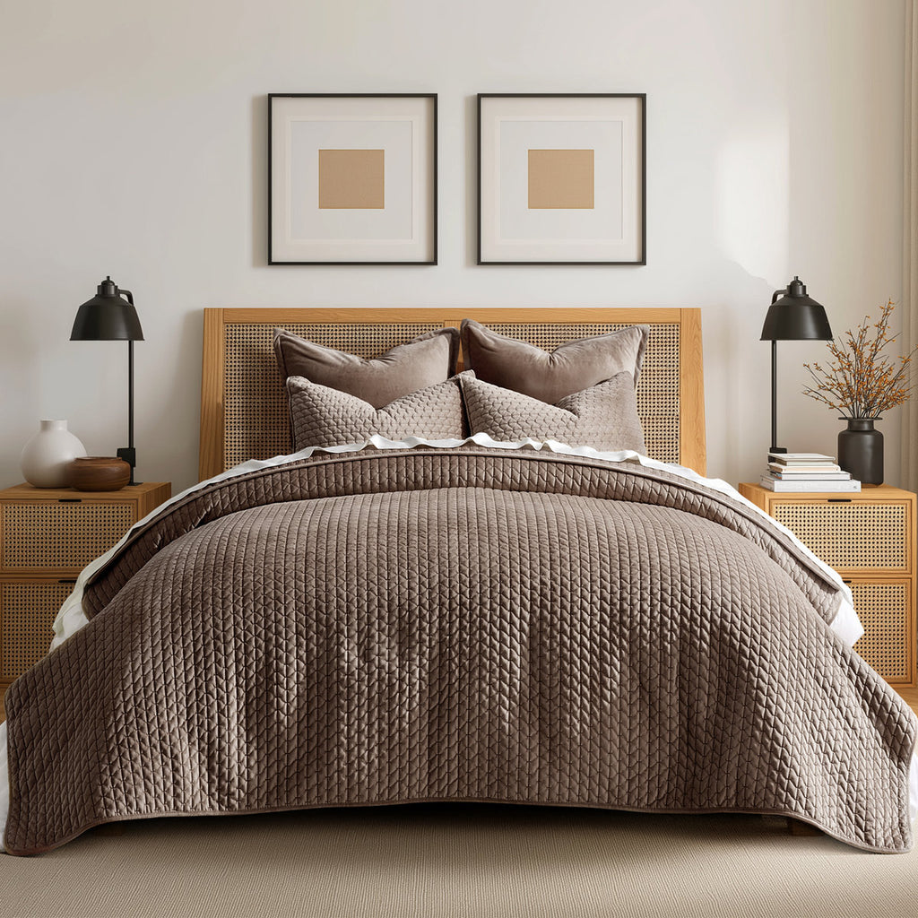 Hazel Cross-Stitch Velvet Quilt Set