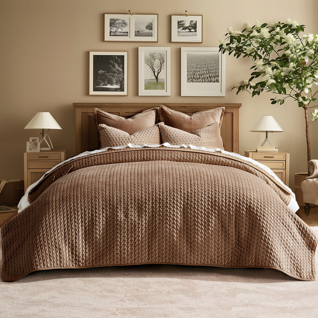 Hazel Cross-Stitch Velvet Quilt Set