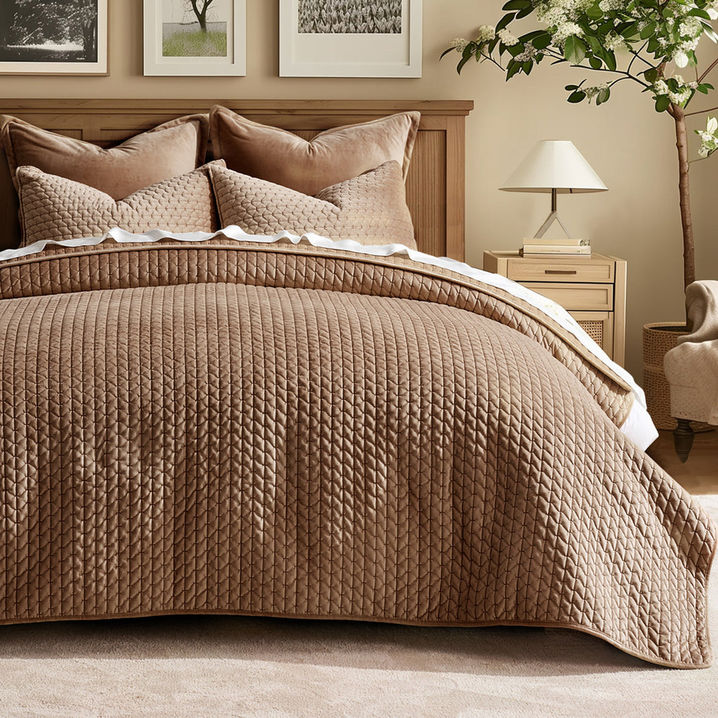 Hazel Cross-Stitch Velvet Quilt Set