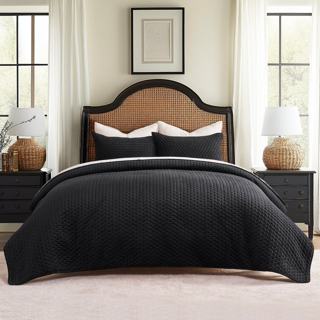 Hazel Cross-Stitch Velvet Quilt Set