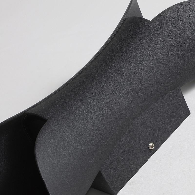 Curved Aluminum Up-Down Wall Light
