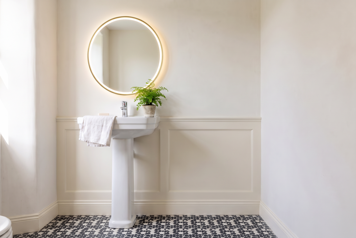 Janus Round LED Mirror after with mirror