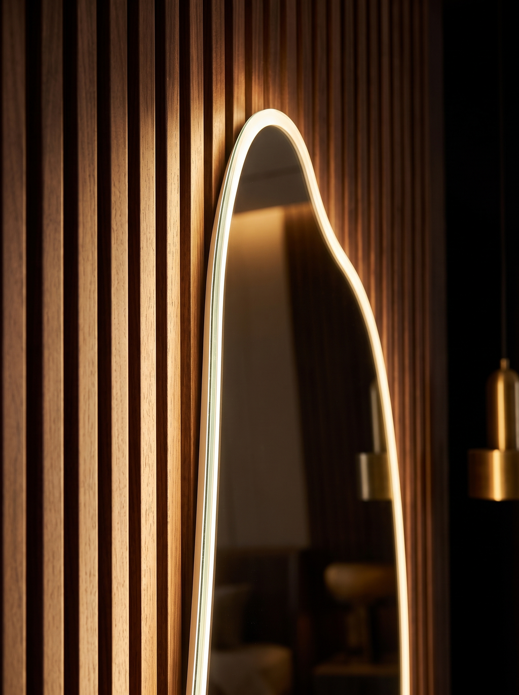 Asymmetrical Full-Length LED Wall Mirror moody luxury detail